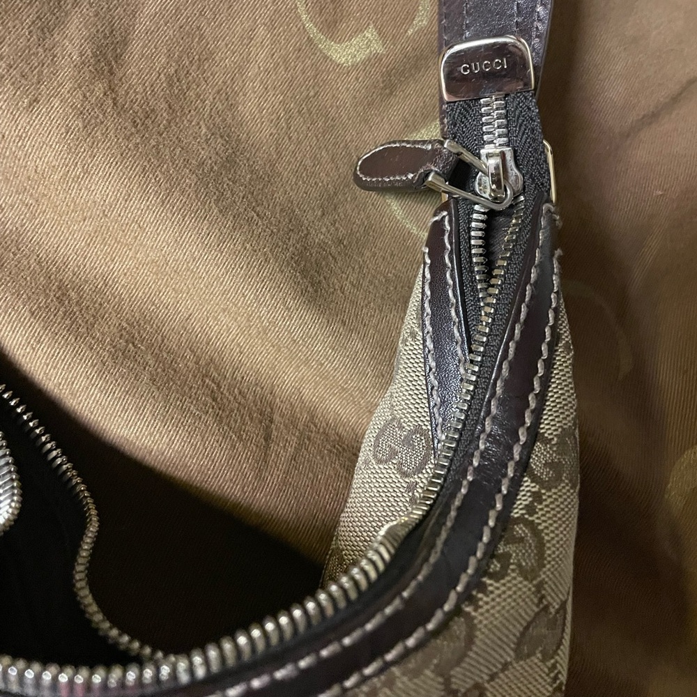 Authentic Gucci Monogram Medium Supreme Canvas Sh… - image 3